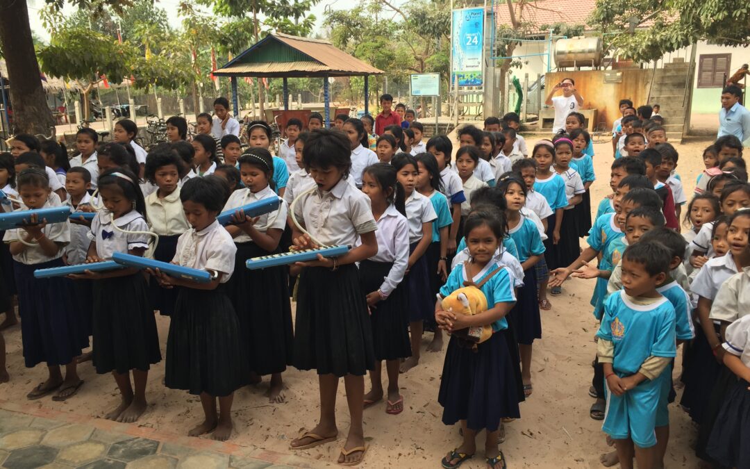 【B2】小学校・村訪問＋アンコール動物園・水族館1日貸し切りツアー